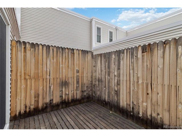 1050 S Monaco Pkwy 42, Denver, CO 80224