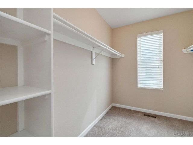 1050 S Monaco Pkwy 42, Denver, CO 80224