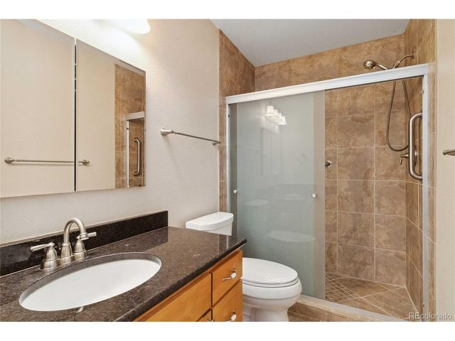 1050 S Monaco Pkwy 42, Denver, CO 80224