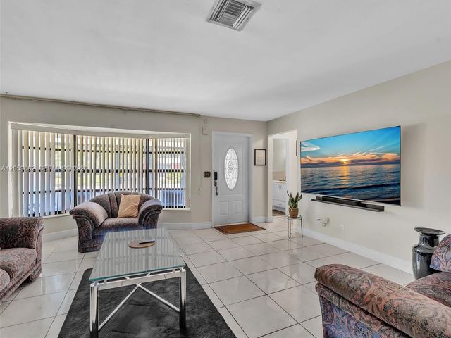 2671 NW 44th Terrace, Lauderhill, FL 33313