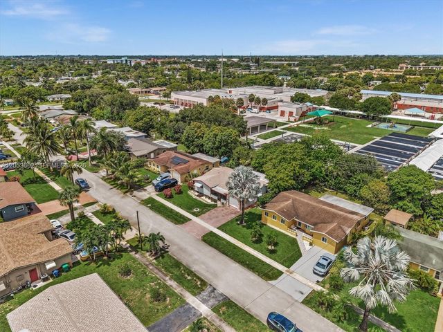 2671 NW 44th Terrace, Lauderhill, FL 33313
