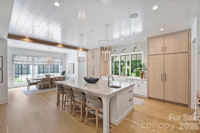 1931 Shoreham Drive, Charlotte, NC 28211