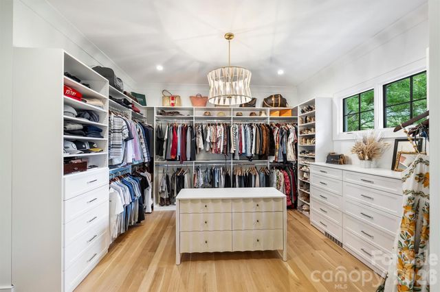 1931 Shoreham Drive, Charlotte, NC 28211