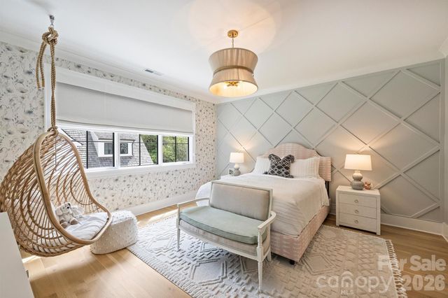 1931 Shoreham Drive, Charlotte, NC 28211