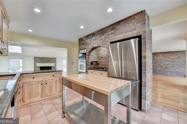 5000 Redcliff Court, Atlanta, GA 30338