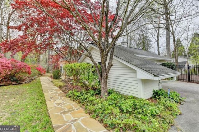 5000 Redcliff Court, Atlanta, GA 30338