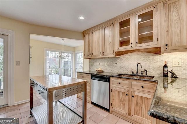 5000 Redcliff Court, Atlanta, GA 30338