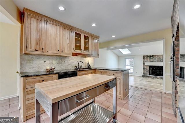 5000 Redcliff Court, Atlanta, GA 30338