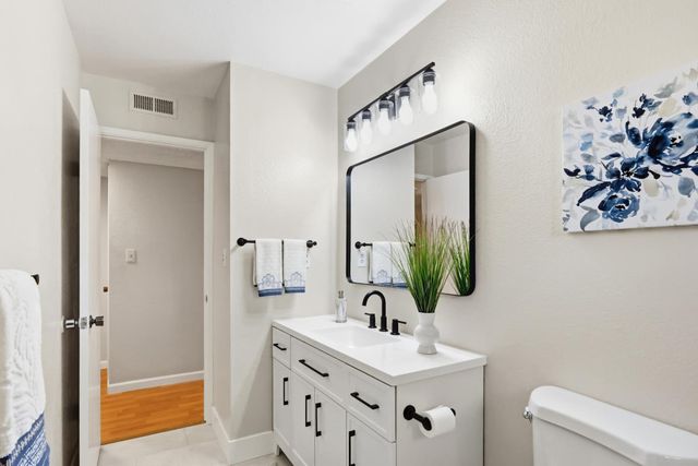 1155 Janey Way, Sacramento, CA 95819