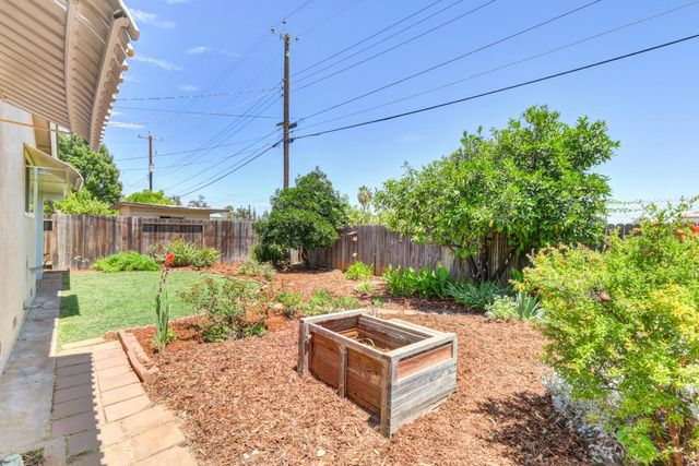 1155 Janey Way, Sacramento, CA 95819