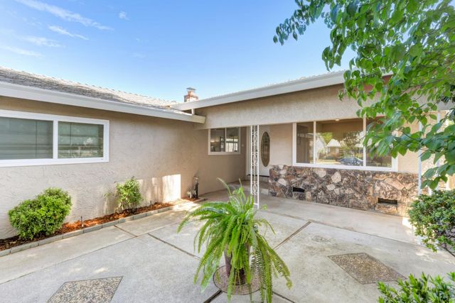1155 Janey Way, Sacramento, CA 95819