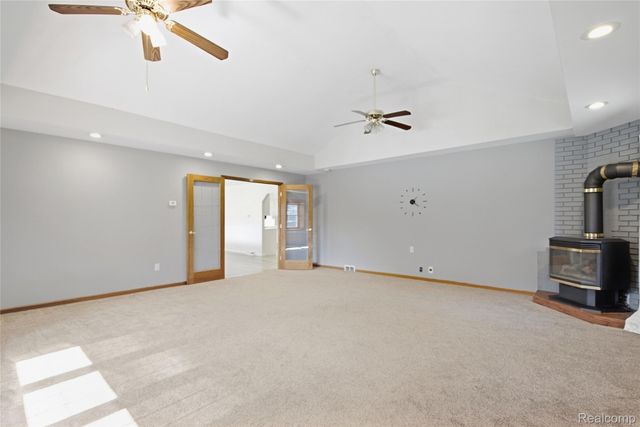 5153 Raymond Avenue, Burton, MI 48509