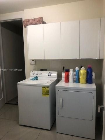 6316 NW 105th Pl, Miami, FL 33178