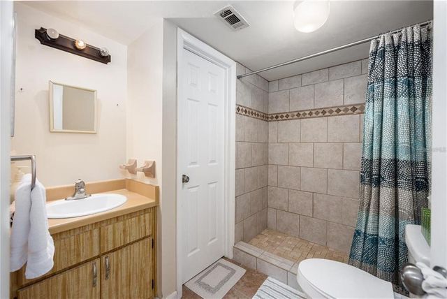 4704 SW 67TH TERRACE, Gainesville, FL 32608