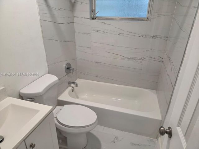 831 N 72nd Way, Hollywood, FL 33024