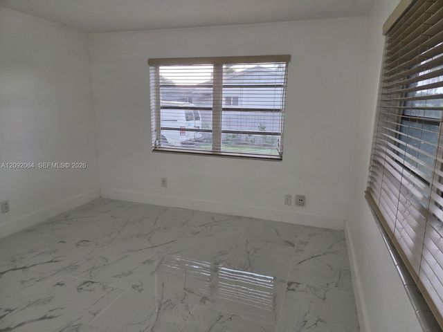 831 N 72nd Way, Hollywood, FL 33024