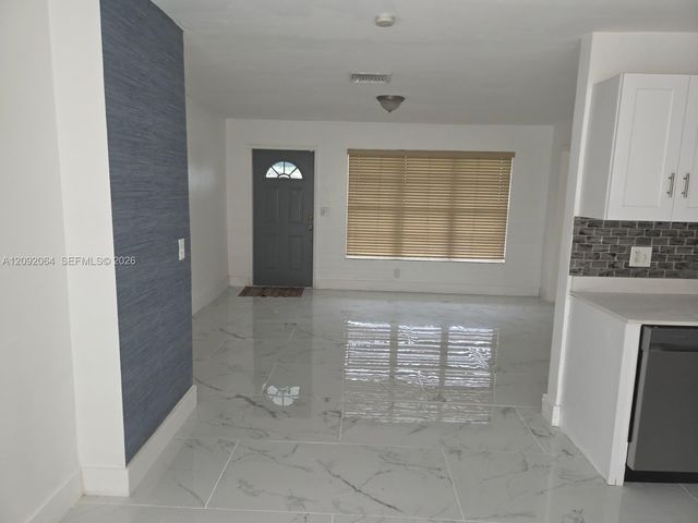 831 N 72nd Way, Hollywood, FL 33024