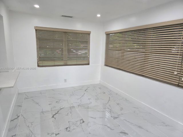 831 N 72nd Way, Hollywood, FL 33024
