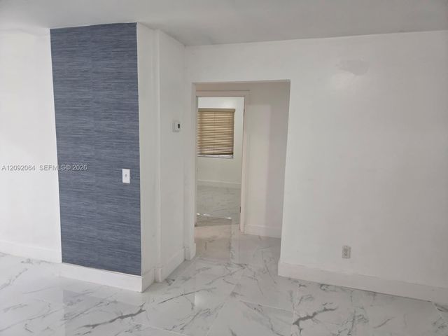 831 N 72nd Way, Hollywood, FL 33024