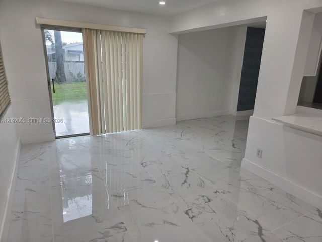 831 N 72nd Way, Hollywood, FL 33024
