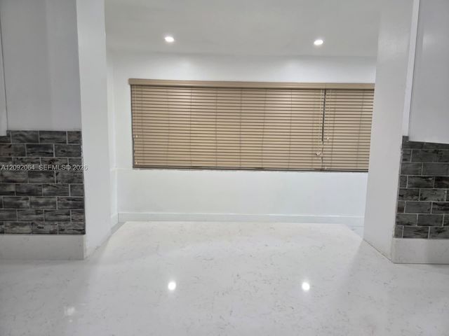 831 N 72nd Way, Hollywood, FL 33024