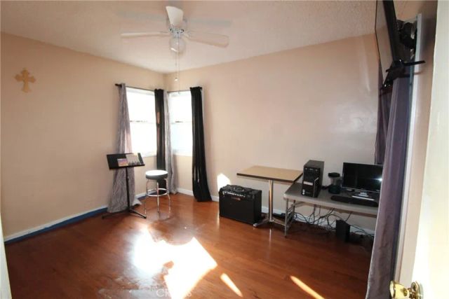 6271 Cherry Avenue, Long Beach, CA 90805