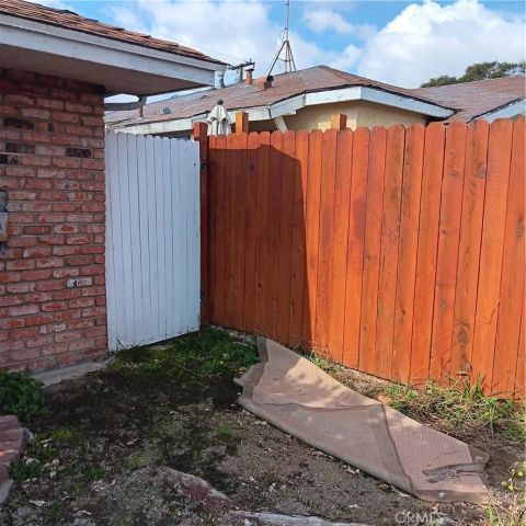 6271 Cherry Avenue, Long Beach, CA 90805