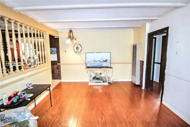 6271 Cherry Avenue, Long Beach, CA 90805