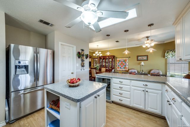 1068 County Road 227, Falls City, TX 78113