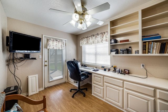 1068 County Road 227, Falls City, TX 78113