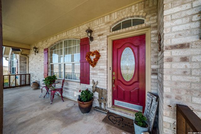 1068 County Road 227, Falls City, TX 78113