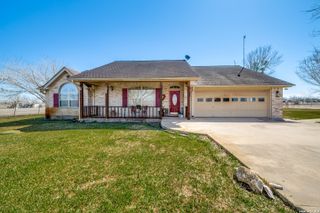 1068 County Road 227, Falls City, TX 78113