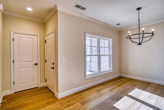 3060 White Oak Trail, Newburgh, IN 47630