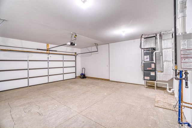 3060 White Oak Trail, Newburgh, IN 47630