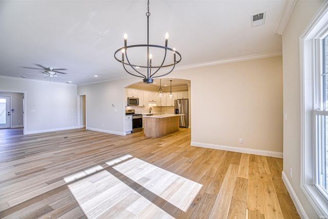 3060 White Oak Trail, Newburgh, IN 47630