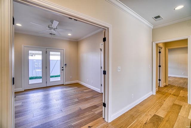 3060 White Oak Trail, Newburgh, IN 47630