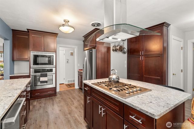 12 Forest Glen Lane SW, Lakewood, WA 98498