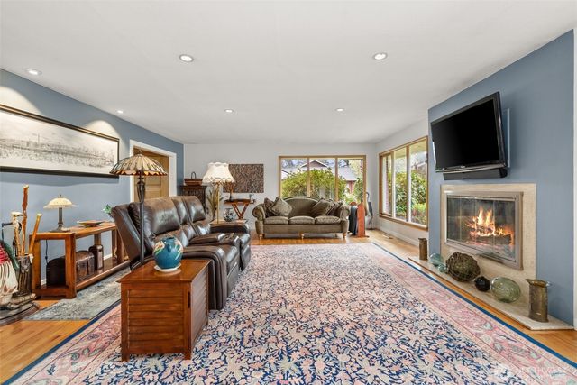 12 Forest Glen Lane SW, Lakewood, WA 98498