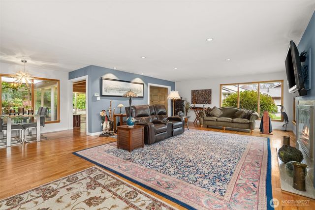 12 Forest Glen Lane SW, Lakewood, WA 98498