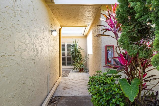 1597 AMBERLEA DR S 1597, Dunedin, FL 34698