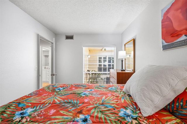 1597 AMBERLEA DR S 1597, Dunedin, FL 34698