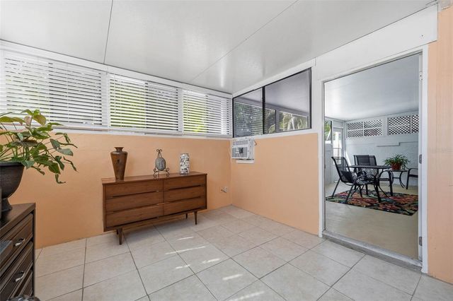 1597 AMBERLEA DR S 1597, Dunedin, FL 34698