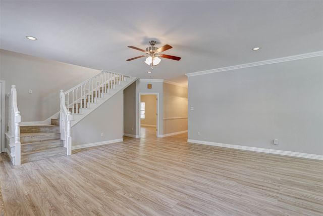 104 W Ash Lane, Euless, TX 76039