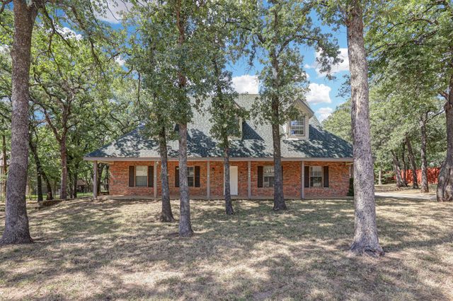 104 W Ash Lane, Euless, TX 76039