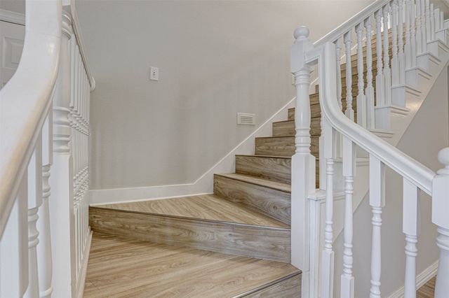 104 W Ash Lane, Euless, TX 76039