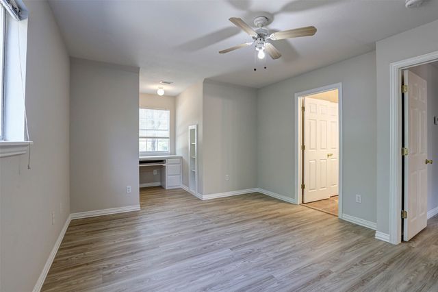 104 W Ash Lane, Euless, TX 76039