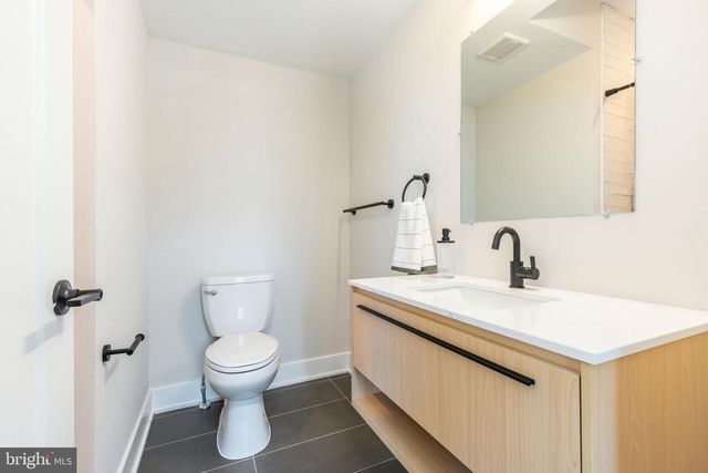 3847 RIDGE AVE, Philadelphia, PA 19132