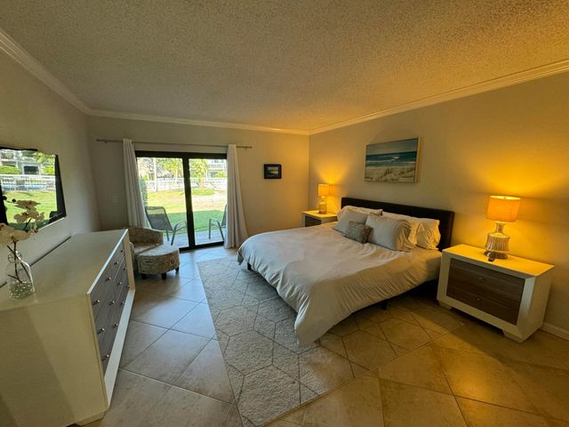 11863 Wimbledon Circle 401, Wellington, FL 33414