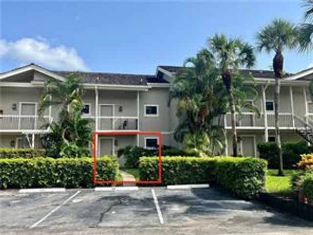 11863 Wimbledon Circle 401, Wellington, FL 33414