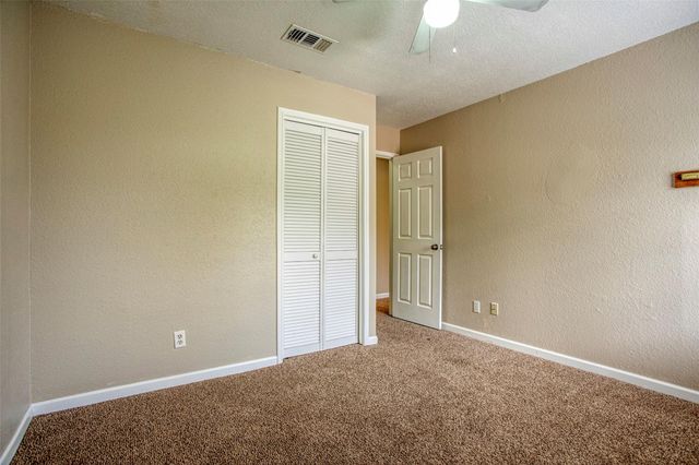 1556 Silverpines Road 556, Houston, TX 77062